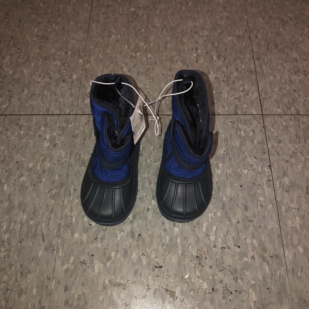 Brand new baby boy snow boots with tags